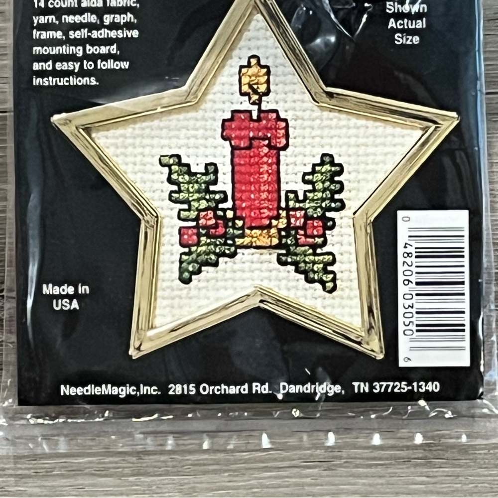 NWT Set of 2 NeedleMagic Inc Holiday Stitch ‘N Frame Counted Cross Stitch Kits - Picture 4 of 13